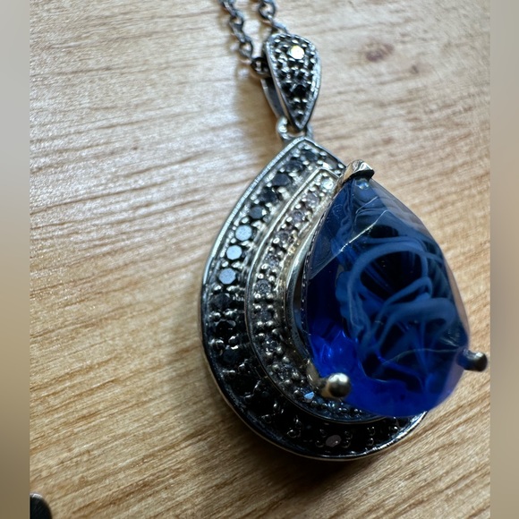 Black and white Diamond pendant - Picture 9 of 11